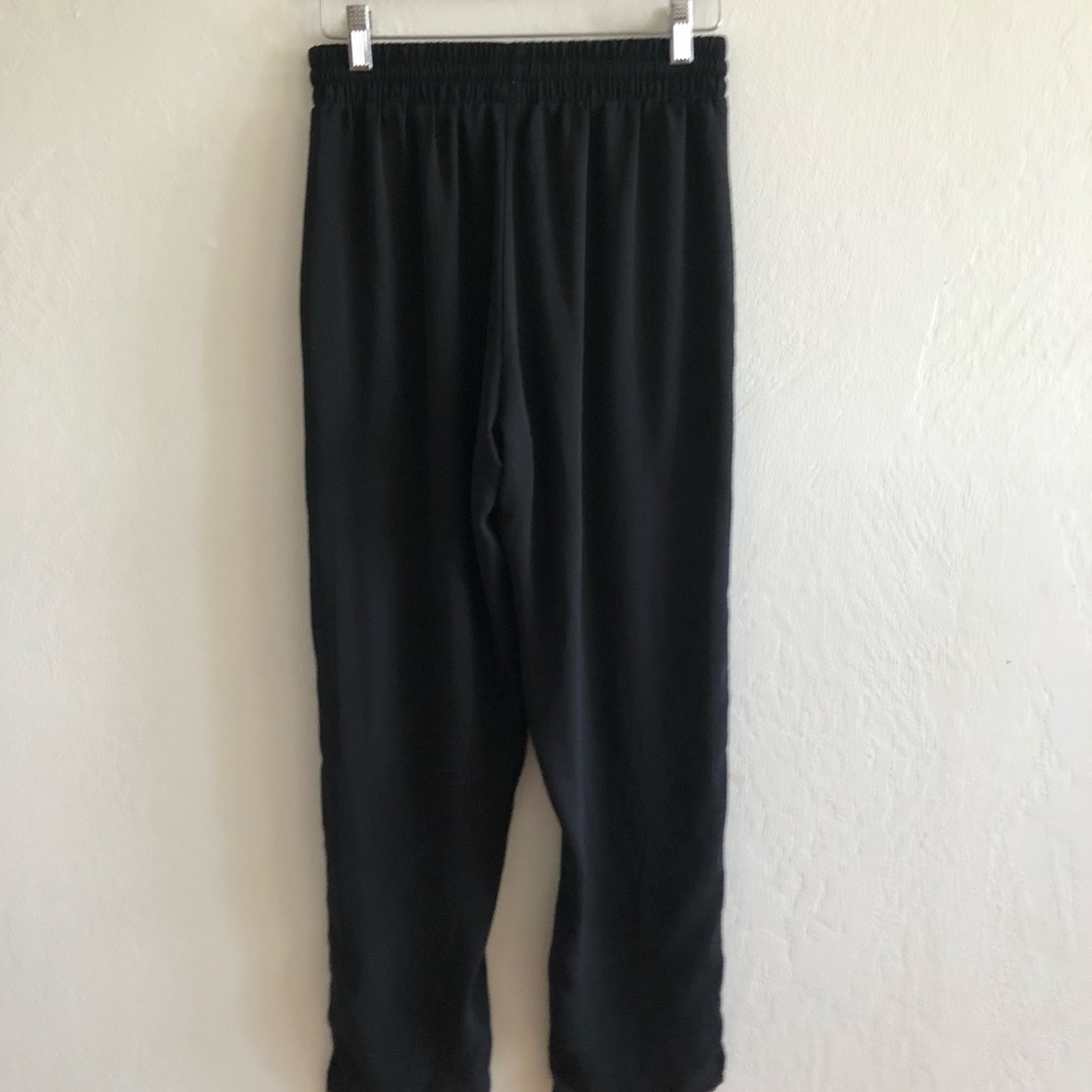 Lumiere Elastic Waist Pockets In Front Size Medium - image 2